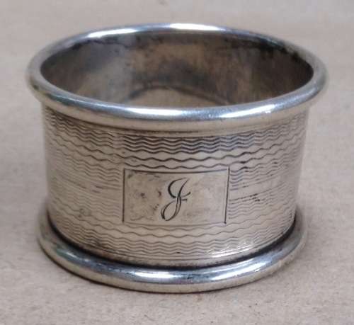 Sterling silver napkin ring 21 grams having Birmingham marks