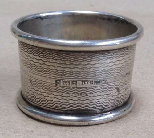 Sterling silver napkin ring 21 grams having Birmingham marks