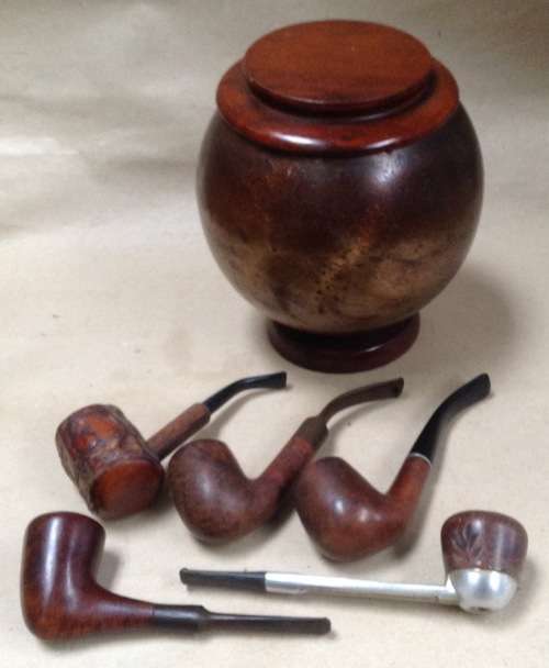 Five estate pipes and humidor
