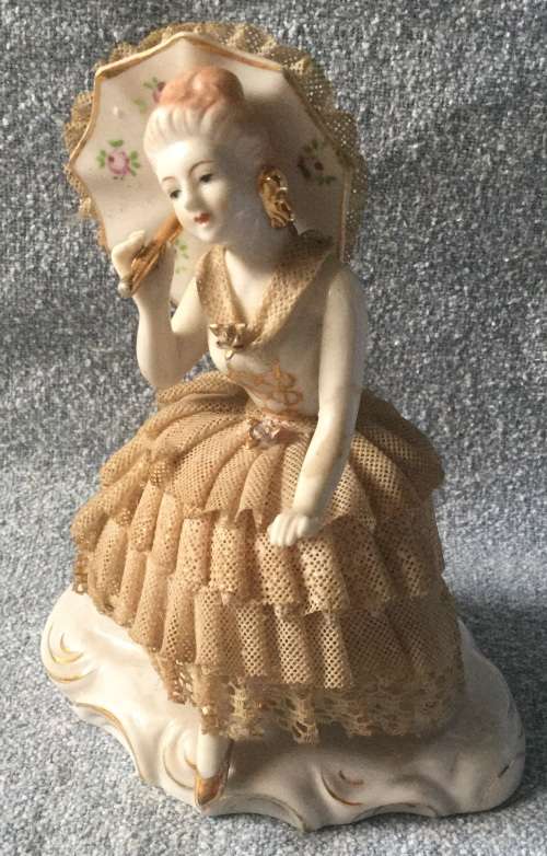 Dresden style ornament that does have the usual losses