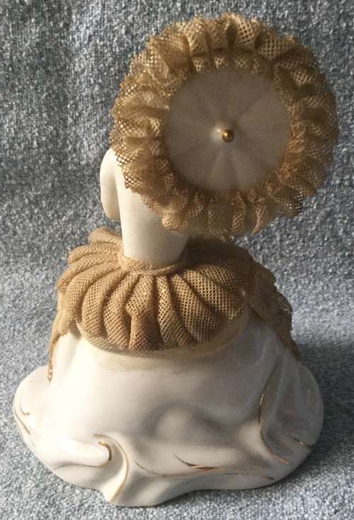 Dresden style ornament that does have the usual losses