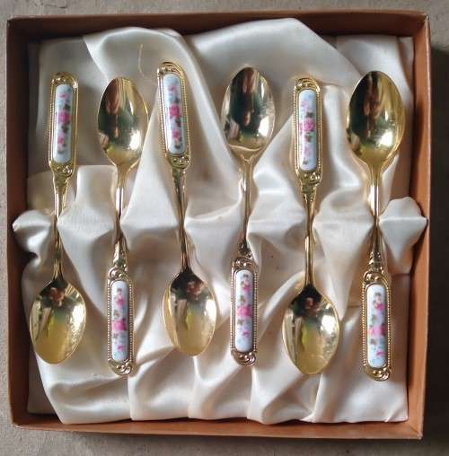Delightful, as new, stainless steel teaspoons made in Japan sold by American Swiss