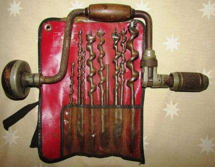 Vintage Stanley No. 73, 10 inch bit brace ratcheting drill.Wood handles. 9 x"Irwin" drill bits