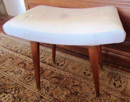 Retro stool. Approx. 52 x 35 x 48 cm H