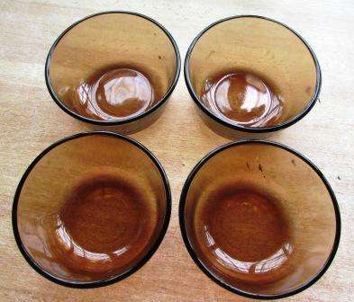 Retro "Anchor" bowls x 4. Made un U S A. Approx. 9.5 D x 5 cm H