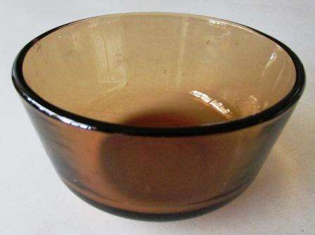 Retro "Anchor" bowls x 4. Made un U S A. Approx. 9.5 D x 5 cm H