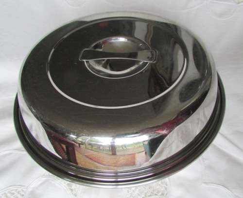 ALOE Stainless Steel Serving Dish with lid and three sections. Retro. Approximately D25 x H 10 cms