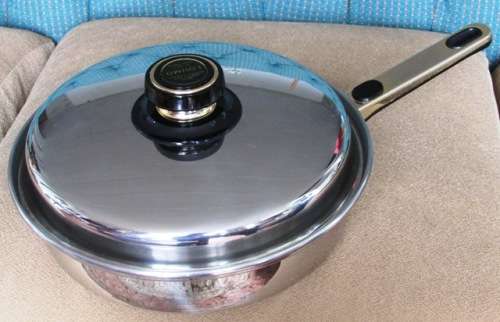 Loumo Waterless Cookware 18/10 s/s. 24 Carat Gold Plated Frying Pan with Lid. Heavy Bottom