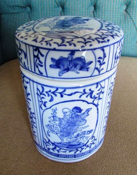 Blue and White Porcelain Oval Lidded Oriental Storage Jar approximately 10 x 9 x 15 cms high
