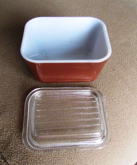 PYREX CORNING WARE MILK GLASS with lid