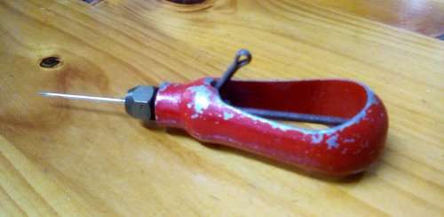 RARE Metal Shoe Repair Needle app. 13.5 cms long