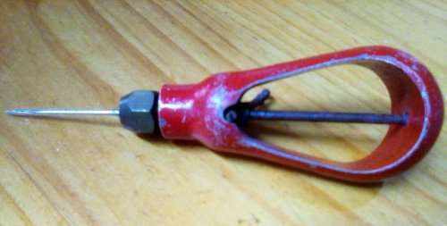 RARE Metal Shoe Repair Needle app. 13.5 cms long