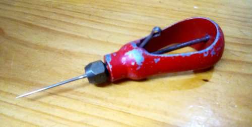 RARE Metal Shoe Repair Needle app. 13.5 cms long