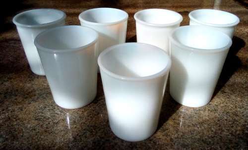 Milk Glass Retro tumblers / yoghurt cups x 7 app. D 7 x H 9 cms