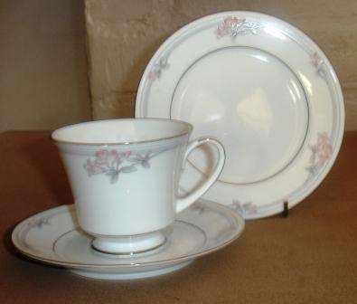 Noritake 'Legendary' Trio. 'Tarkington 3695'