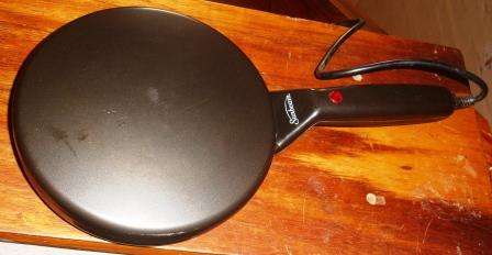 Sunbeam Pancake/Roti maker.Working. Approx. 40 L x 20 D