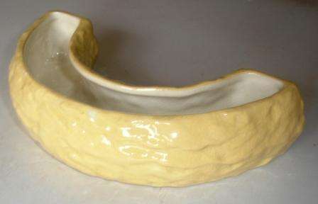 Retro yellow planter. Approx. 20cml x 10.5w