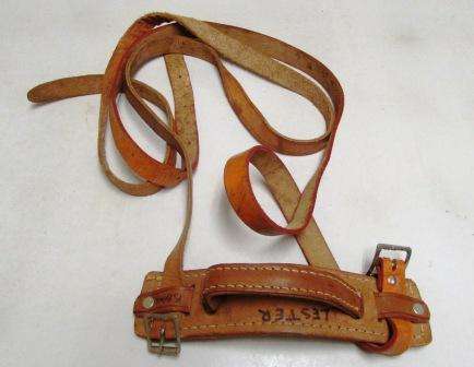 Retro leather suitcase carrier