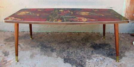 Retro coffee table. Approximately 1.06 long x .50 wide x .40cms high