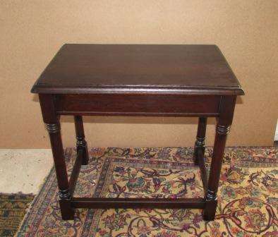 Occasional table. Approx. 37 x 58 x 54 cmh