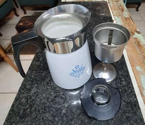 Corningware Cornflower Blue Stove Top P-146 6 cup Coffee pot percolator