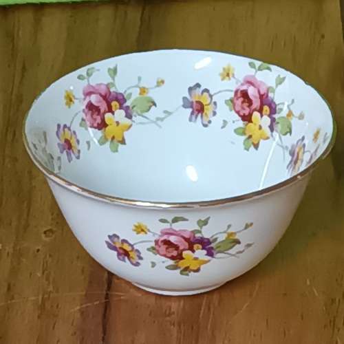 Tuscan Fine English Bone China BOWL Vintage app. D 10 x H 6 cms