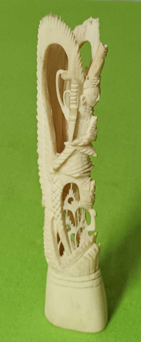 Hand Carved ART Sculpture -Stunning app. 18 cms high Vintage