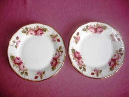 Elizabethan Fine Bone China - Made in England. 2 x Side Plates