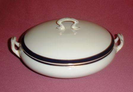 Woods & Sons Serving dish with lid