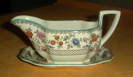 Copeland Spode 'Royal Jasmine' Gravy / Sauce boat or creamer Approximately 19l x 12w x 10cm high
