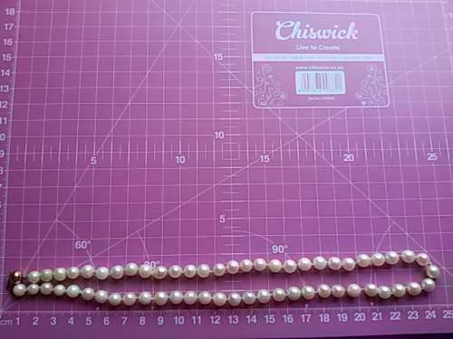 PEARL NECKLACE WITH 9CT GOLD CLASP