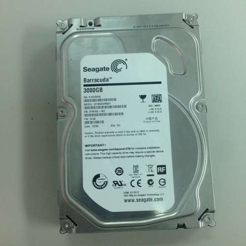 Seagate Desktop HDD ST3000DM001 3TB 64MB Cache SATA 6.0Gb/s 3.5" Internal Hard Drive Bare Drive