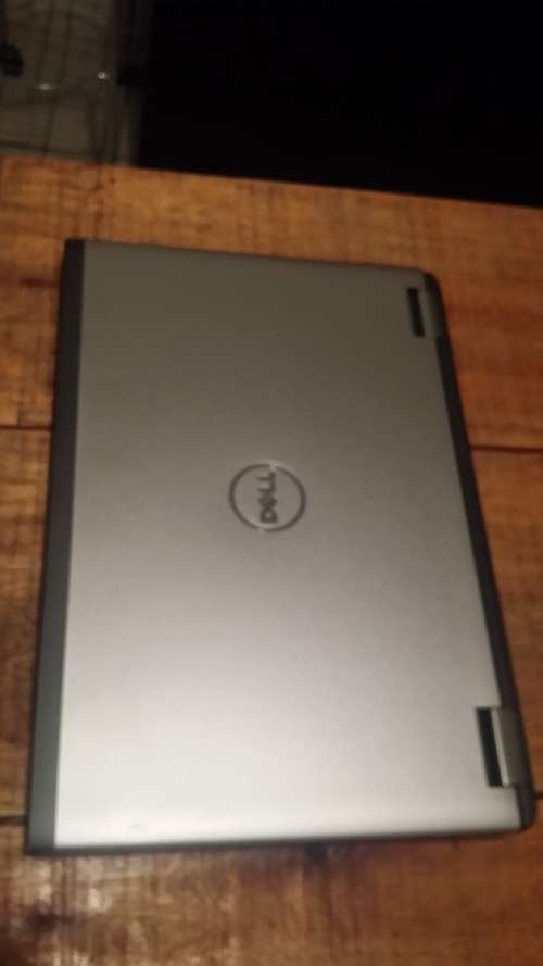 15.6" Dell Vostro 3560, i7, 6Gb Ram, 2Gb Ati Graphix