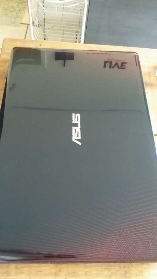 *Late 2016* Asus Fx550v, i5 6th gen, 8Gb Ram,1Tb Hdd, 2Gb DDr5 Nvidia 950m