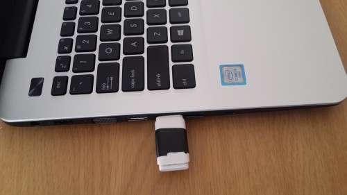 15.6" Asus x555ua, i5 6th Gen, 4gb Ram, 1Tb Hdd