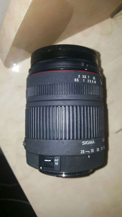 SIGMA DG 28-300mm Lens for Canon Fit.