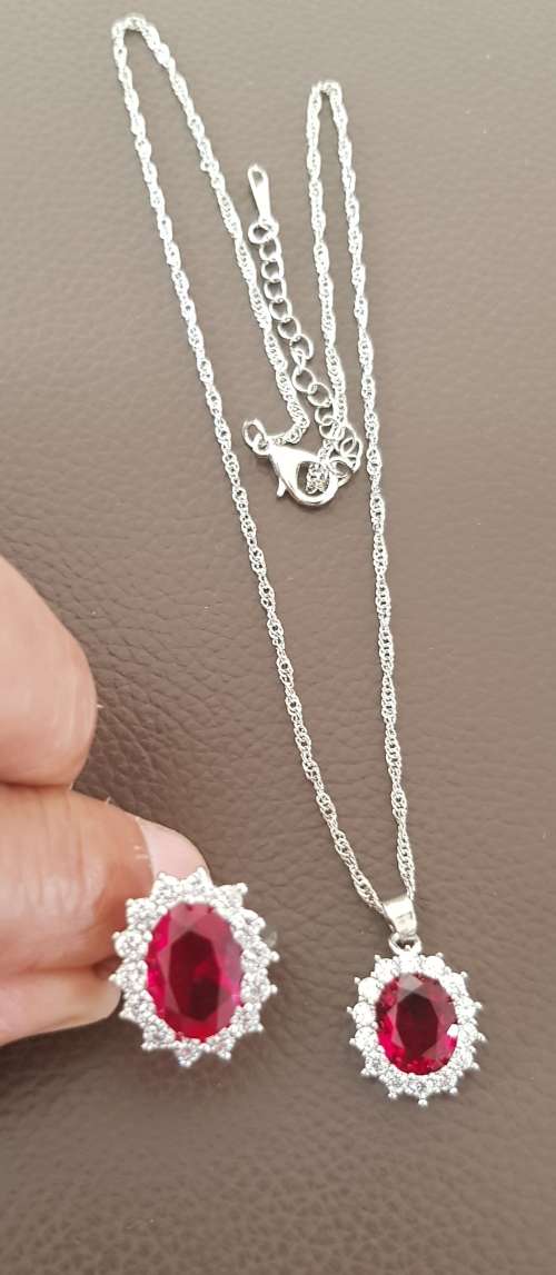 Princess Kate Red Crystal Sapphire Gem Pendant with Chain Gold Plated