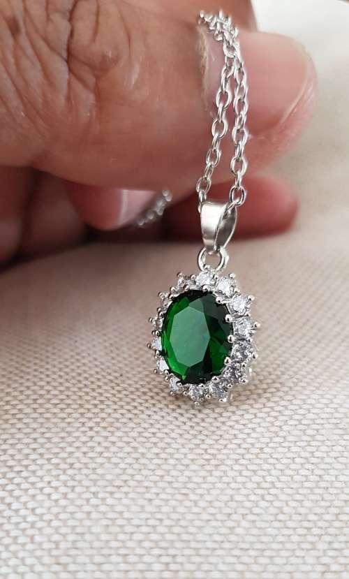 Princess Di Green Crystal Sapphire Gem Ring,Earrings and Pendant Set Gold Plated Wedding Ring