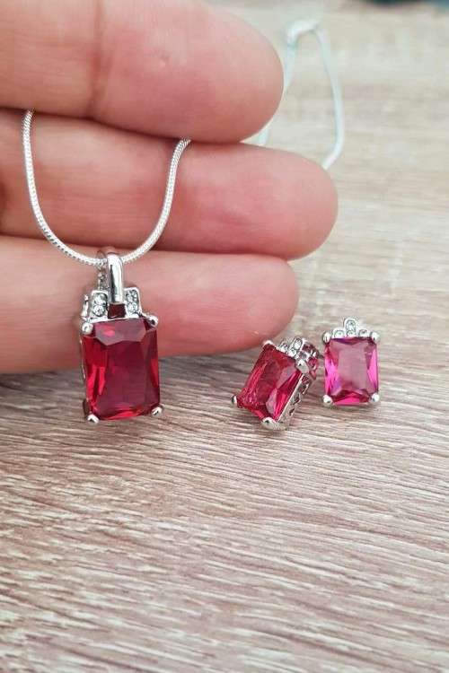 Misso Classic Red Crystal Sapphire Pendant Set Gold Plated