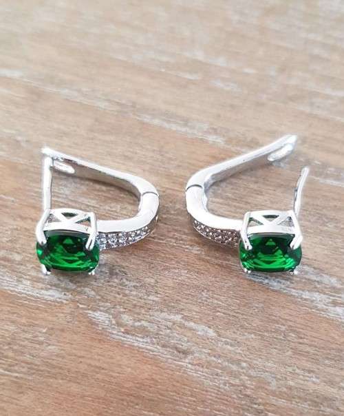 Eve Lurent Green Crystal Sapphire Earrings