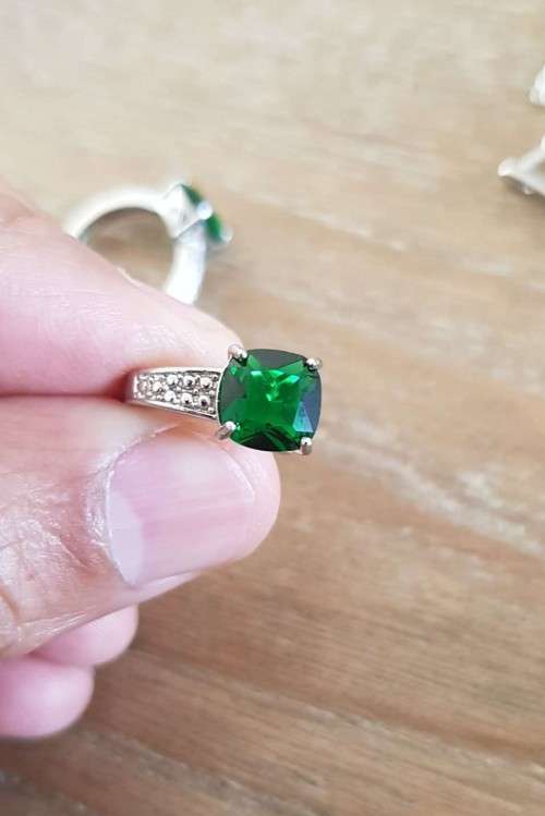 Eve Lurent Green Crystal Sapphire Earrings