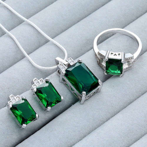 Misso Classic Green Crystal Sapphire Gem Ring Gold Plated
