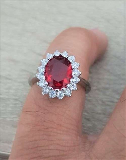 Princess Kate Red Crystal Sapphire Gem 18K Gold Plated Wedding Ring