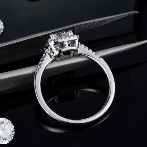 Elegant Halo 1.00ct Moissanite D/VVS1 Engagement Ring Set in Sterling Silver**Certified**