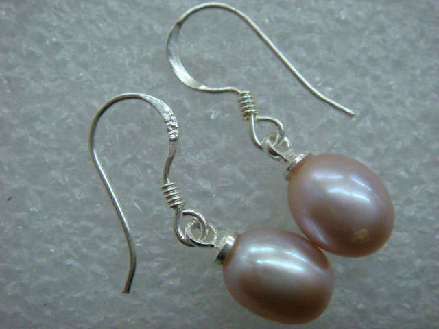 Pretty pink freshwater pearl earrings.