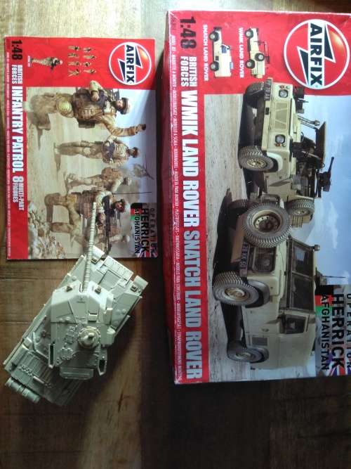AIRFIX 1/48 OPERATION HERRICK LANDROVERS