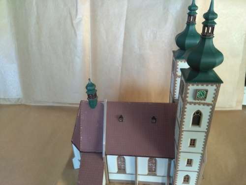 FALLER HO CITY CHURCH