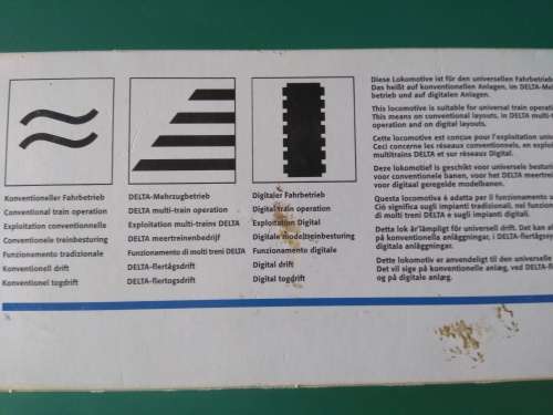 MARKLIN LOCOMOTIVE 33185