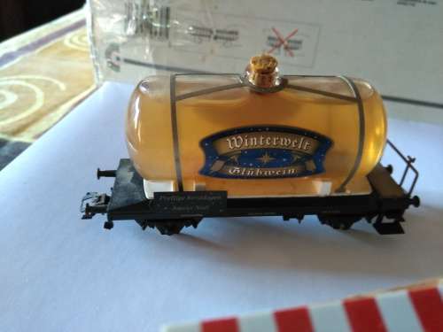 MARKLIN XMAS WAGONS *4