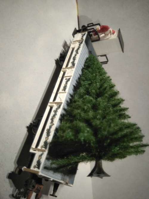 MARKLIN XMAS WAGONS *4